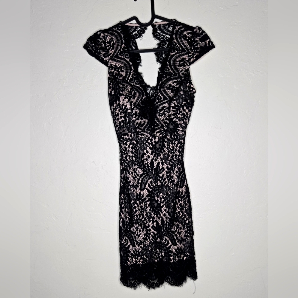 Windsor Elegant Black Lace Dress Size XS Nude Lining